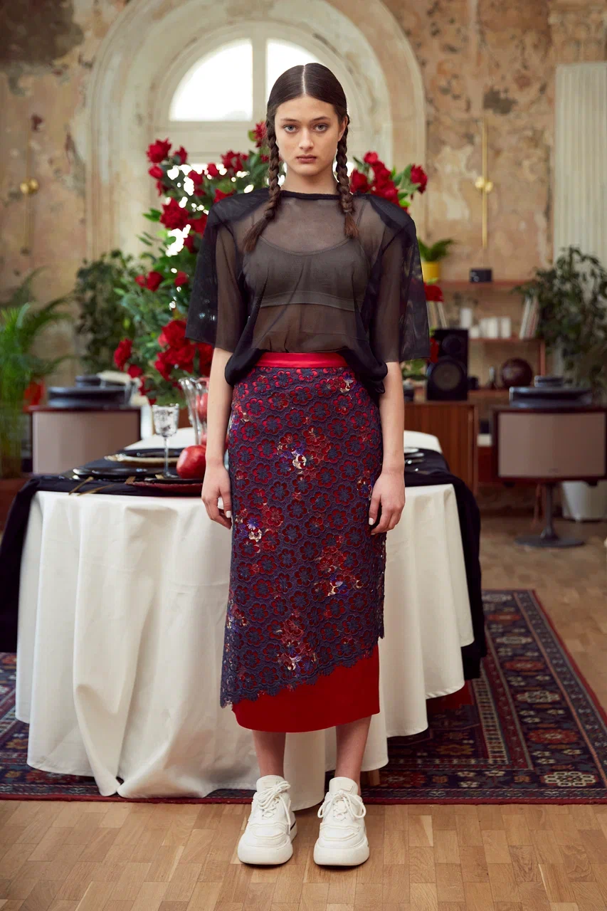 Asymmetric burgundy guipure skirt