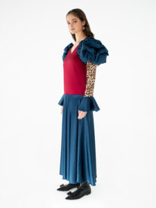Платье из шелка с рукавами-буфами